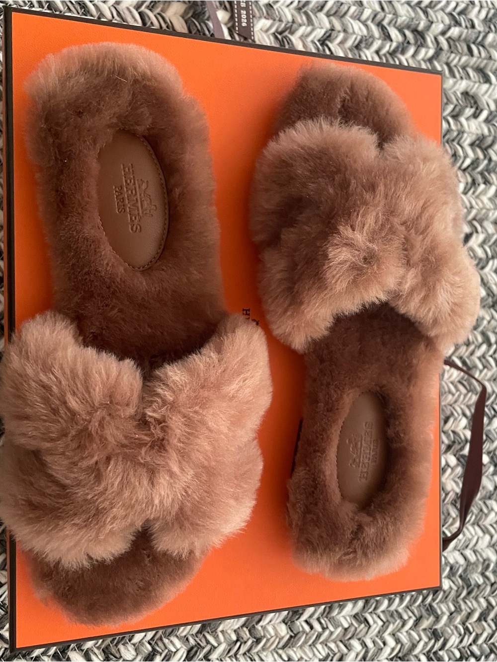 Hermes Fur Oran Sandals- natural/gold brand new wrapped in box